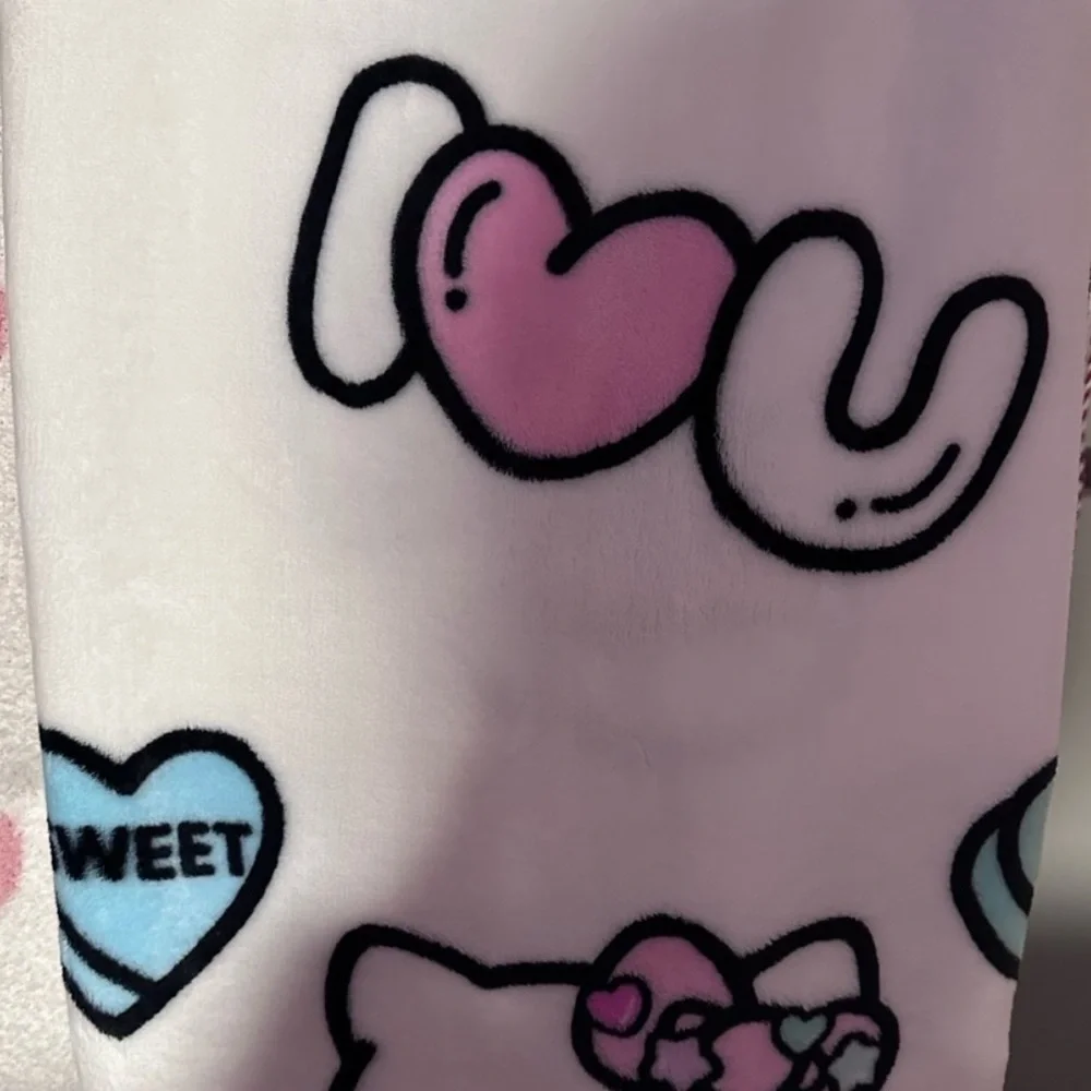 Hello Kitty Valentine’s Day Sweetheart Plush Throw Blanket
